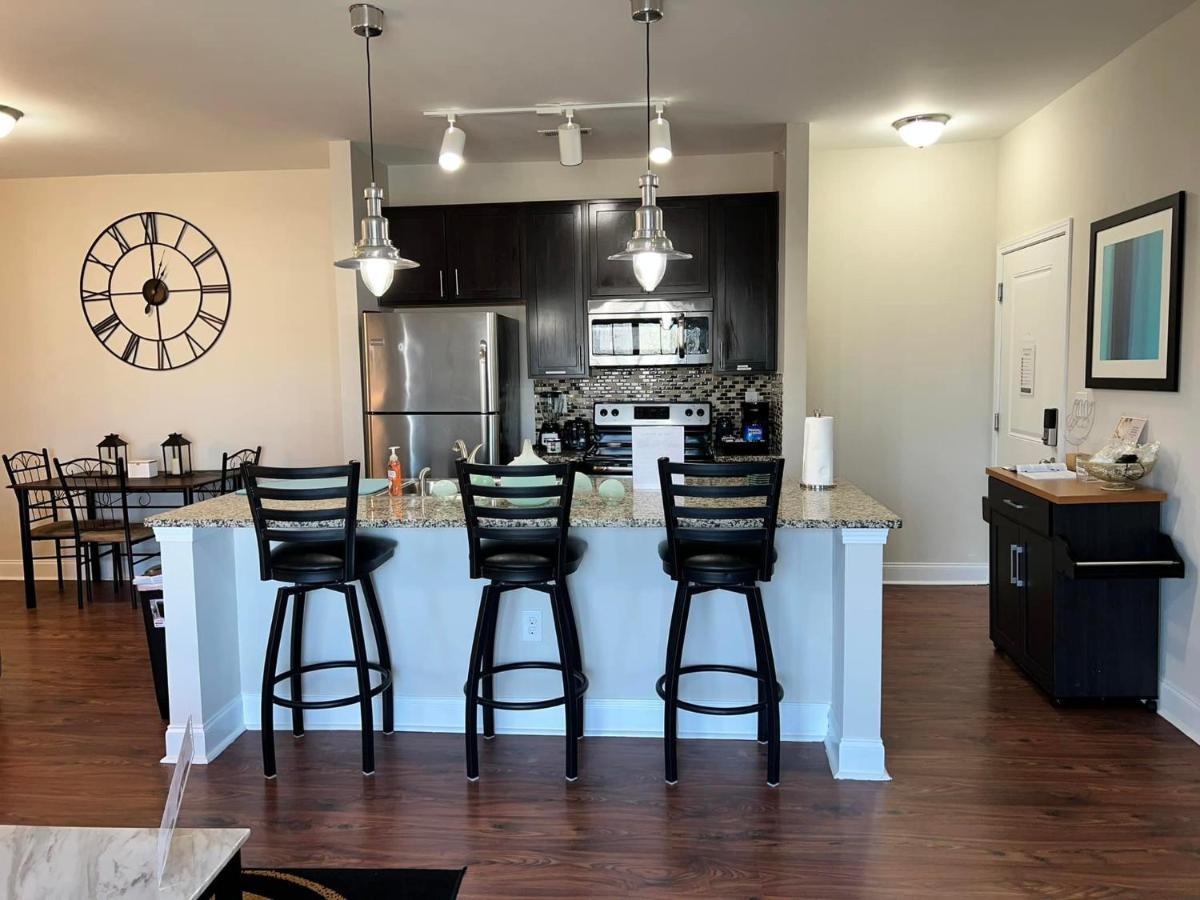 Serene **Uptown** 2Br/2Ba Apartment 夏洛特 外观 照片
